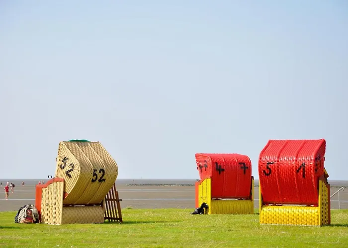 Maritime Ferienwohnung In Strandnaehe